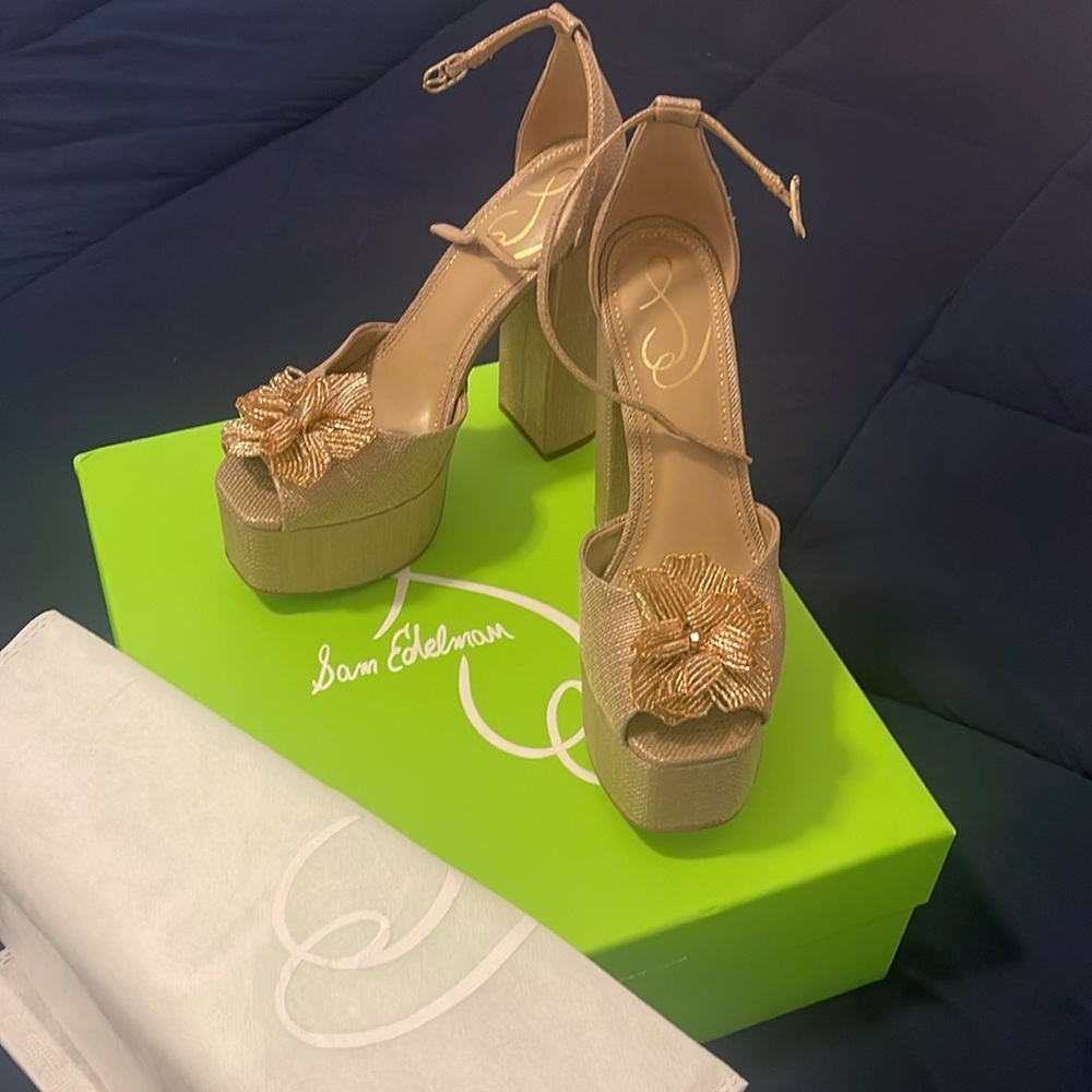 Sam Edelman Kori Flora Platform in Blush in original box.